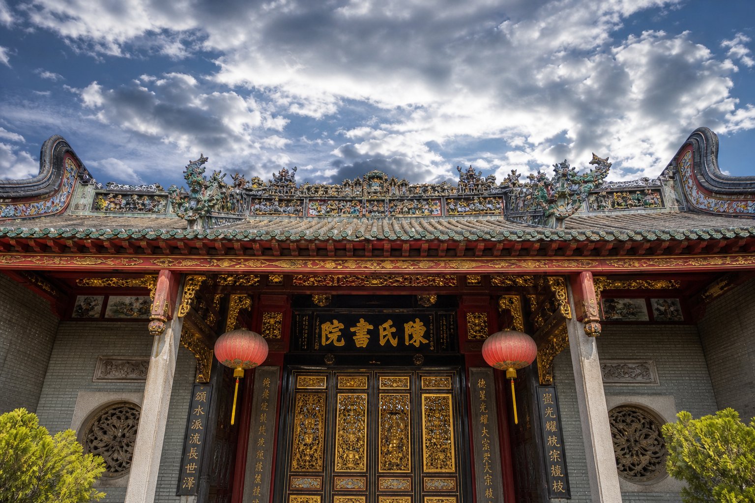 clan halls like the khoo kongsi in penang served as social and commercial hubs for surname based communities